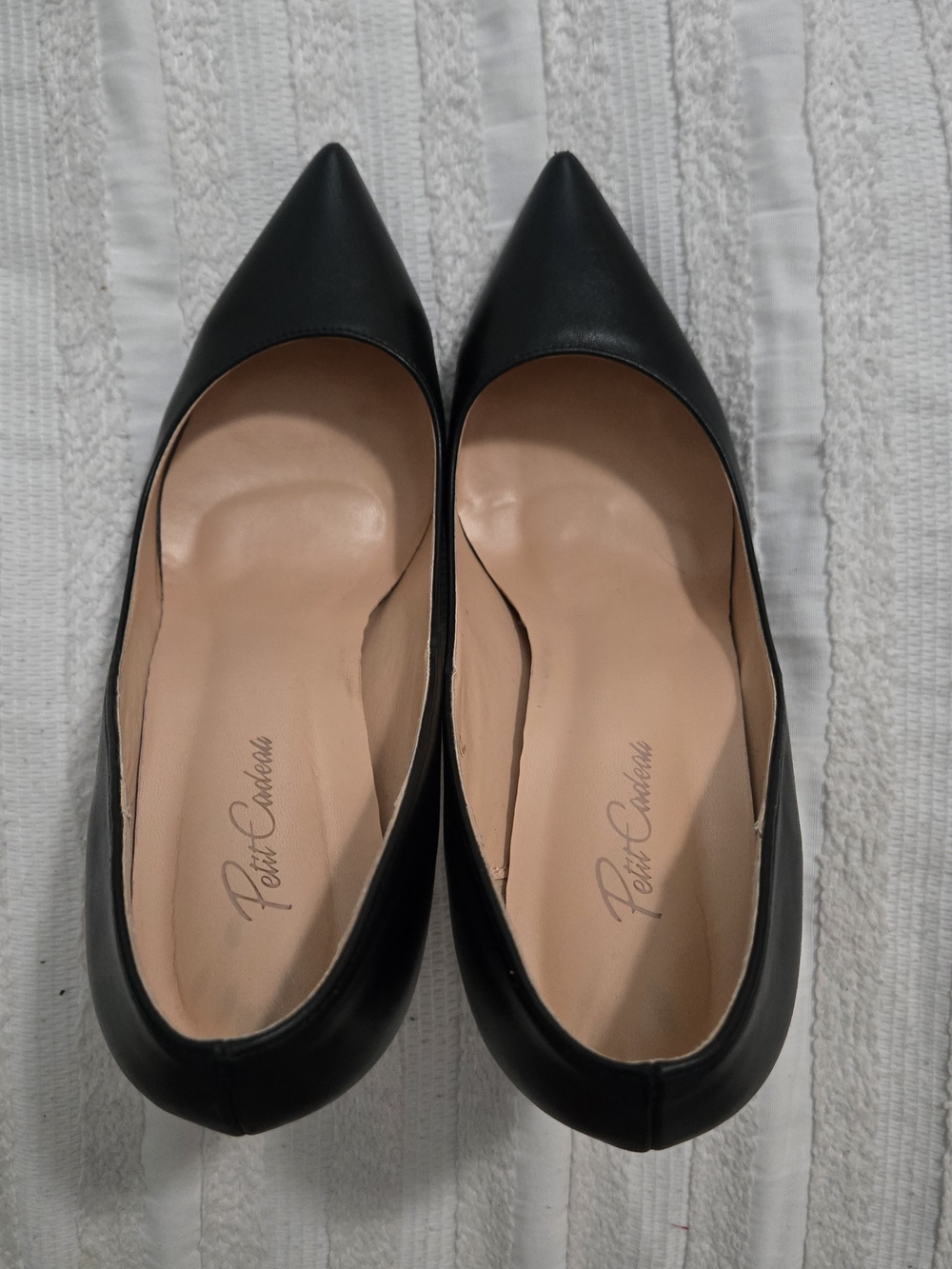 Petit Cadeau - Classic Pointed Toe Pumps - Black - Picture 5 of 6